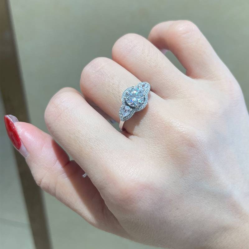 三石Women's RingS925银镀白金定制选款主石Moissanite1.0ct/副石高碳钻